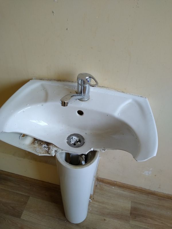 Cracked Sink Repair